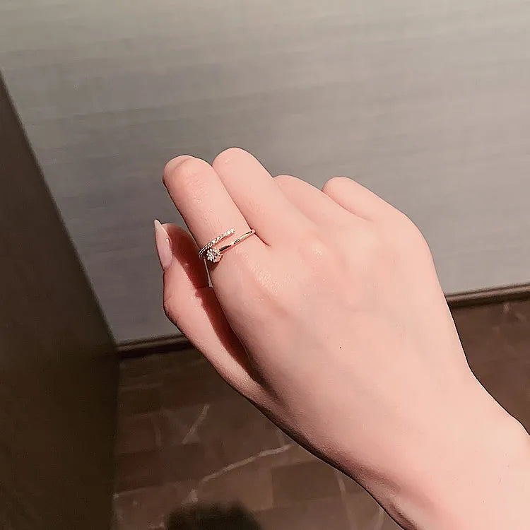 Minimalist Star Ring